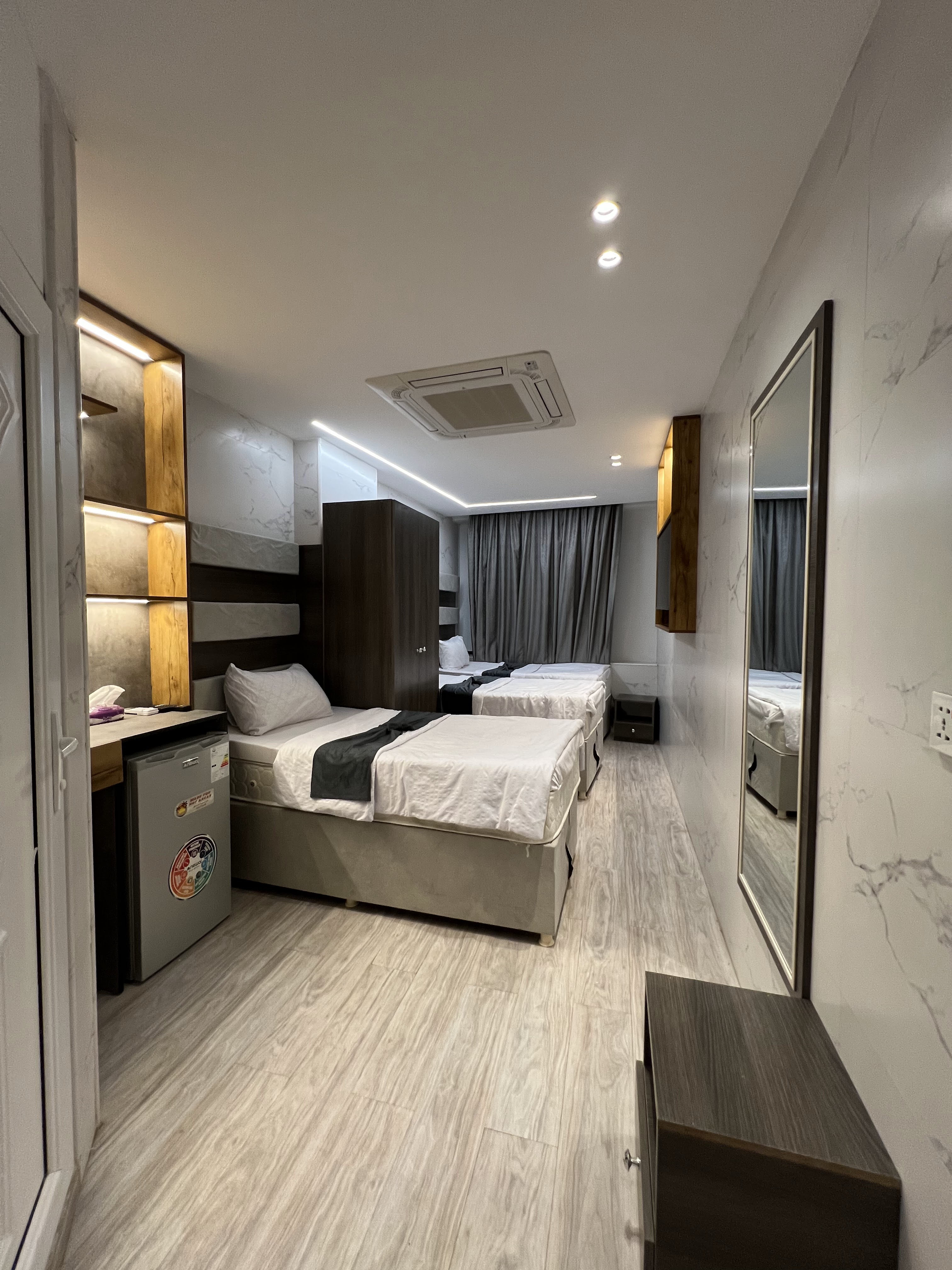 اتاق هتل ملک