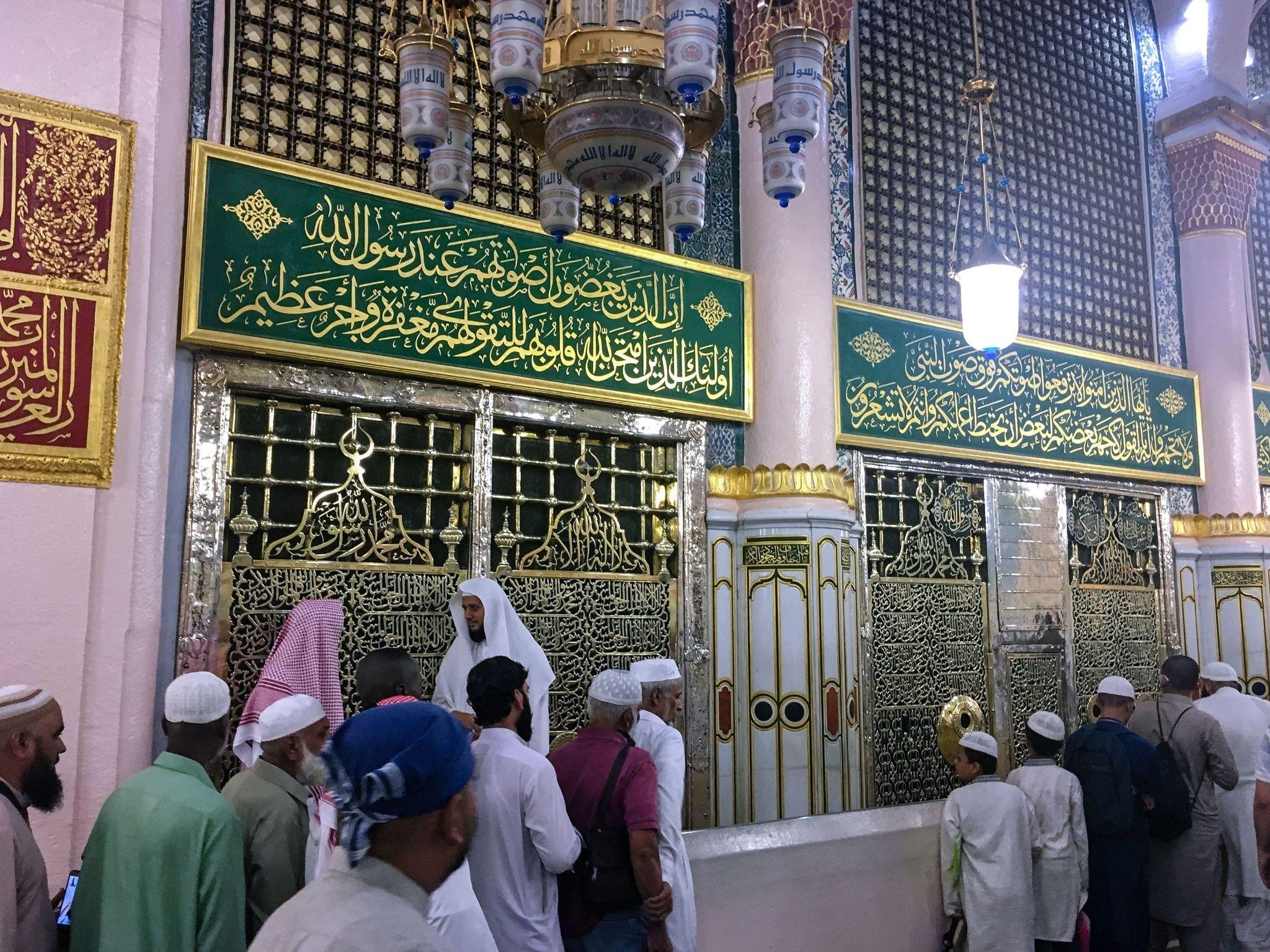 ضریح منتسب به مزار رسول الله در مسجد النبی