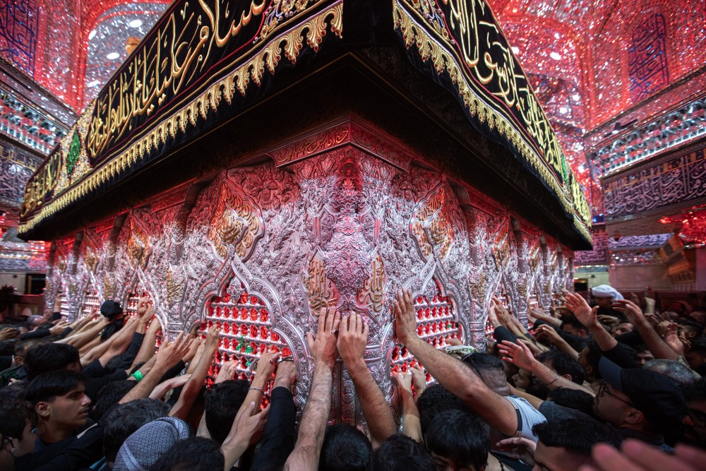 ماجرای بوی سیب حرم امام حسین را اول بار چه کسی نقل کرد؟ | منابع و مستندات